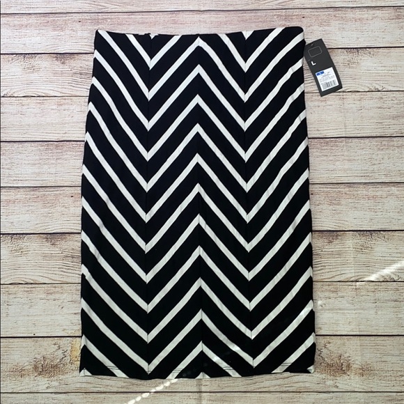 NWT Mossimo Pencil Chevron Skirt L - Picture 7 of 10